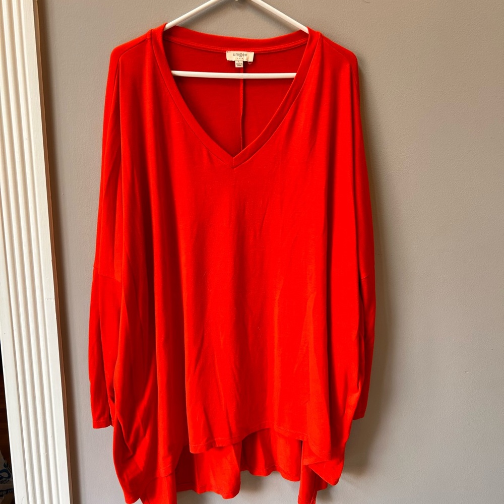 Umgee Bold Red Top